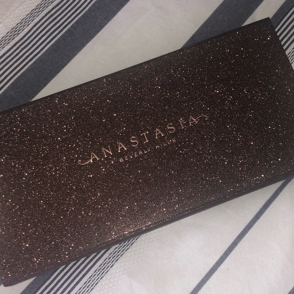 SOLD! ABH Liquid Lipstick Set (NEW) - Picture 6 of 7